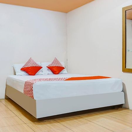 Oyo 90923 Makassar Cottage Balangberu Buitenkant foto