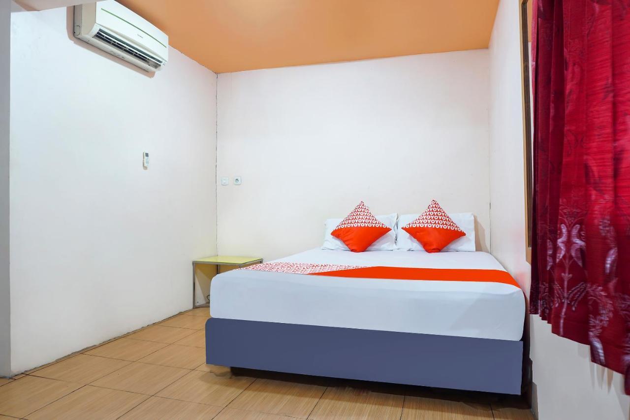Oyo 90923 Makassar Cottage Balangberu Buitenkant foto